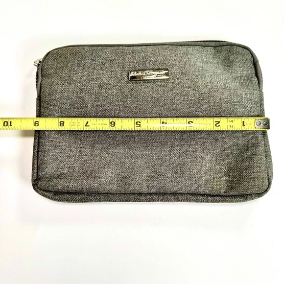 Salvatore Ferragamo Toiletries, Amenity, cosmetic  Bag - Picture 7 of 7